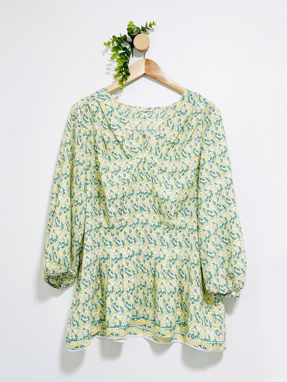 Max Studio NWT Dainty Floral Boho White Yellow Peplum Top